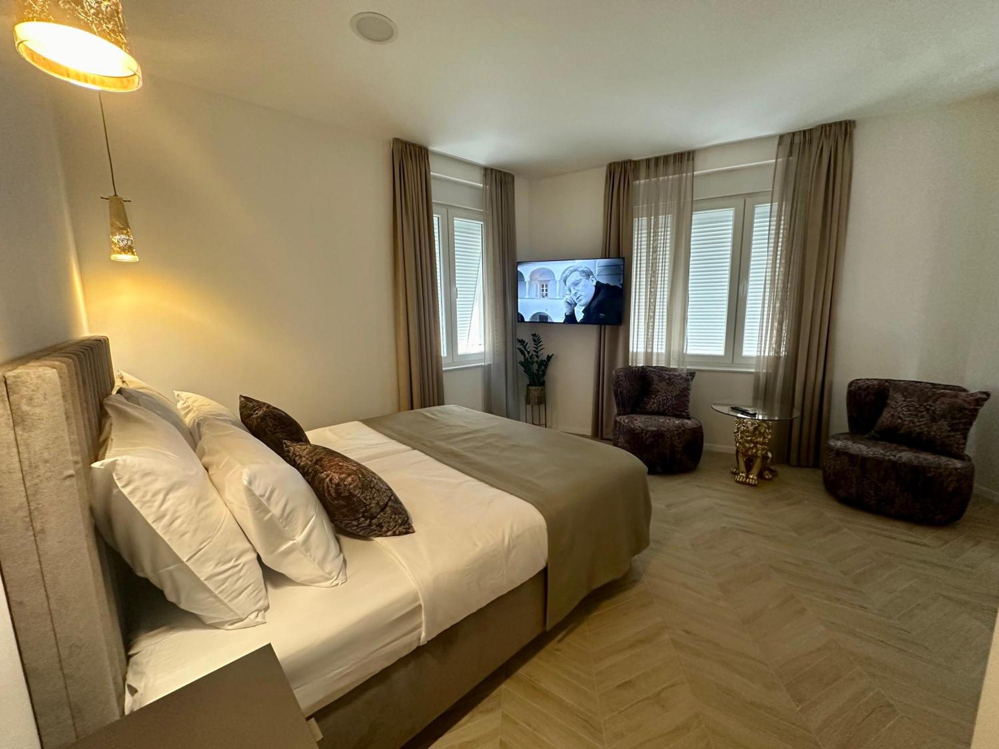 Mariani Luxury Rooms In Center Split Kültér fotó